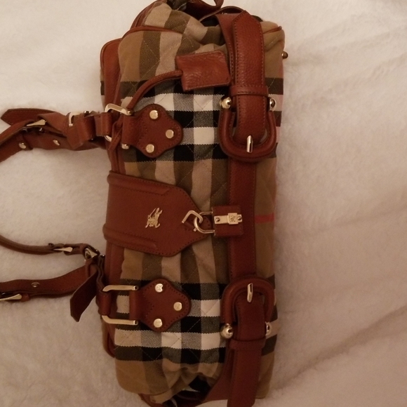 Burberry Duffle Style Pocketbook - Picture 2 of 8